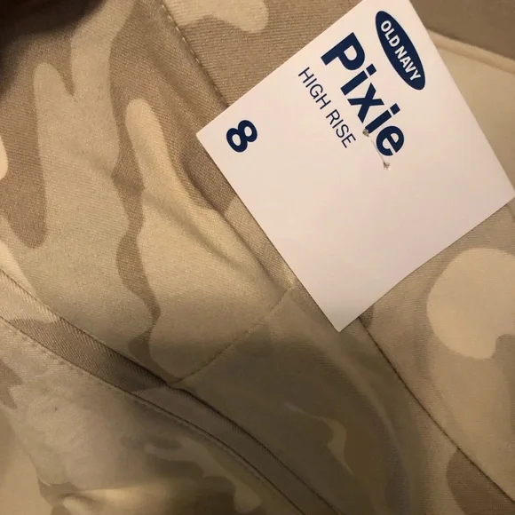 Old Navy Tan Camouflage Pixie Pants. NEW with tag. - Picture 2 of 6